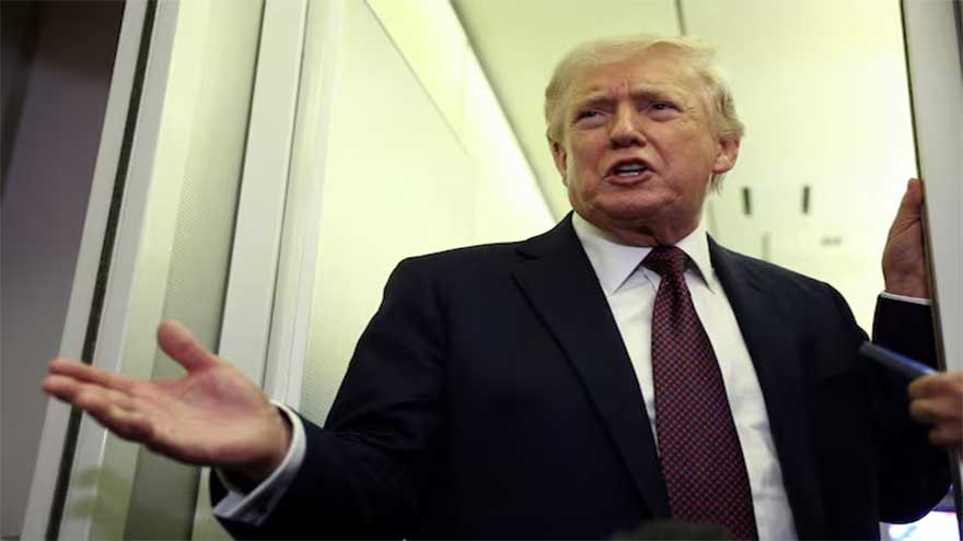 Trump veers toward exit in Iran war but risks loom