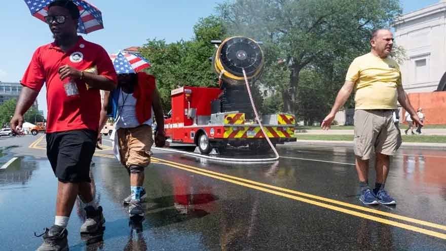Heatwave disrupts fourth of July events across US, strains power grids